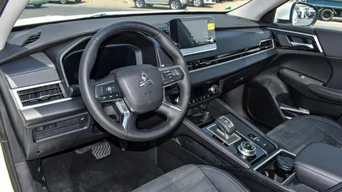 New Mitsubishi Outlander 2.5L GLX High Line AWD 2025