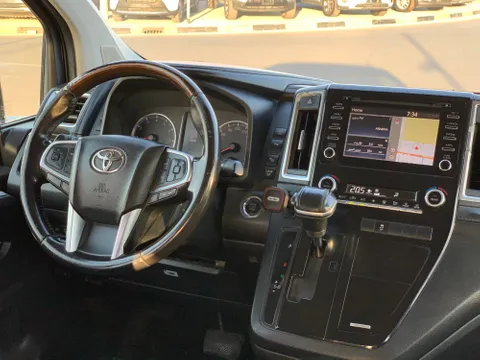 Toyota Granvia 3.5L Premium 2020