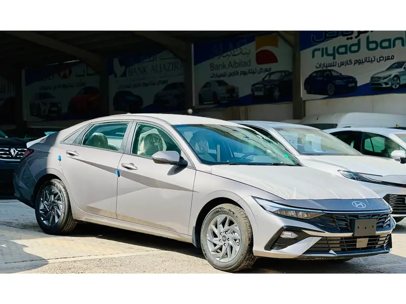 Discover undefined undefined Exterior Interior Images.Find all aspects and details of cars.