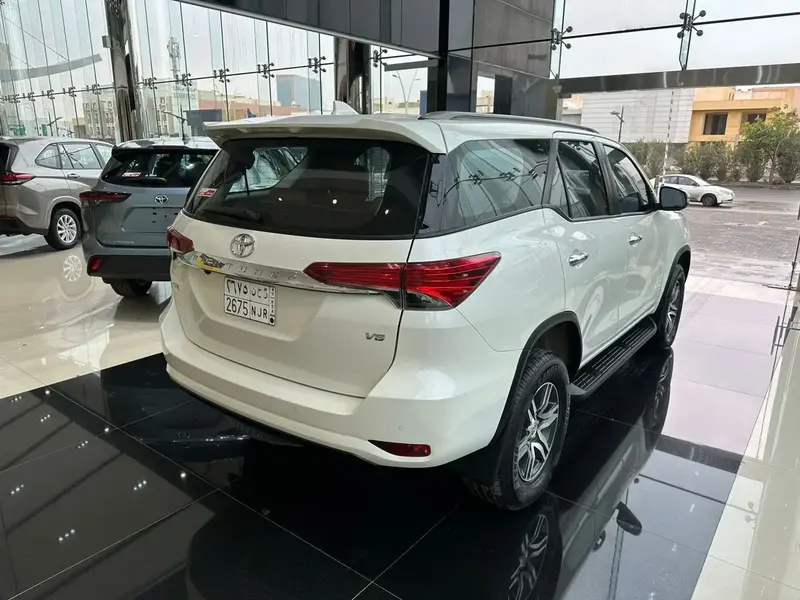 Toyota Fortuner 2022