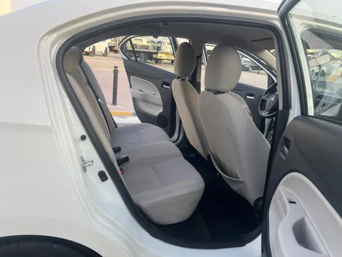 Mitsubishi Attrage 1.2 GLX (Mid Option) 2020