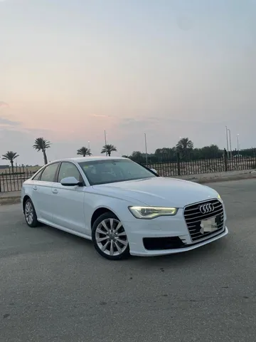 Discover undefined undefined Exterior Interior Images.Find all aspects and details of cars.