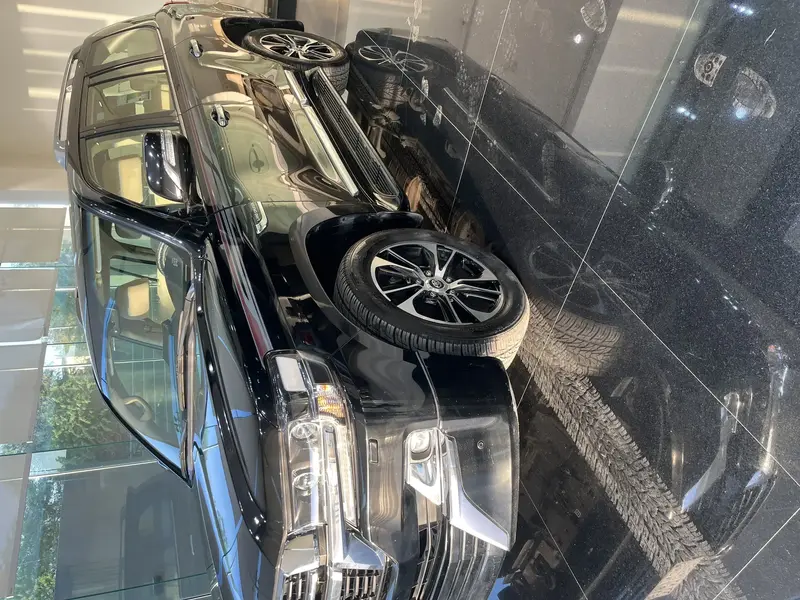 Discover undefined undefined Exterior Interior Images.Find all aspects and details of cars.