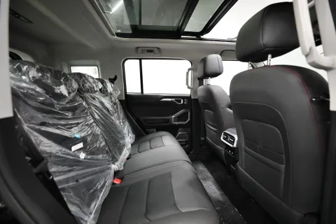Discover undefined undefined Exterior Interior Images.Find all aspects and details of cars.