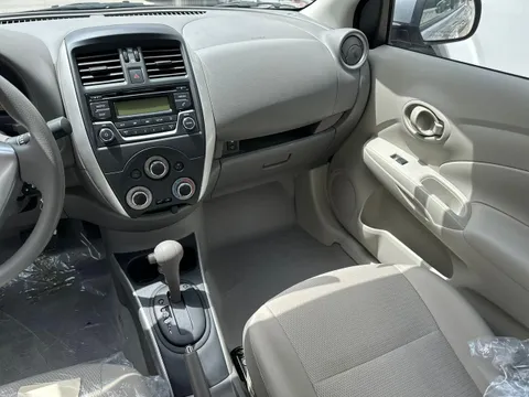 Discover undefined undefined Exterior Interior Images.Find all aspects and details of cars.