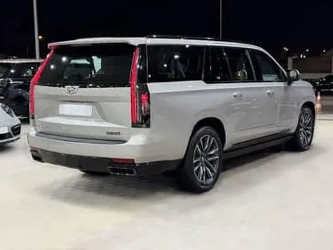 Discover undefined undefined Exterior Interior Images.Find all aspects and details of cars.