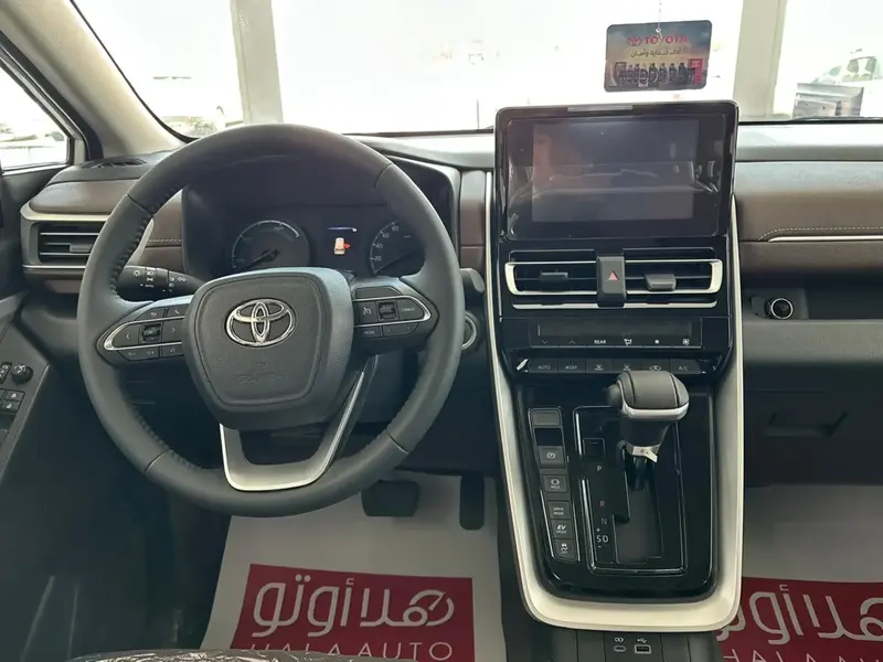 Toyota Innova 2024