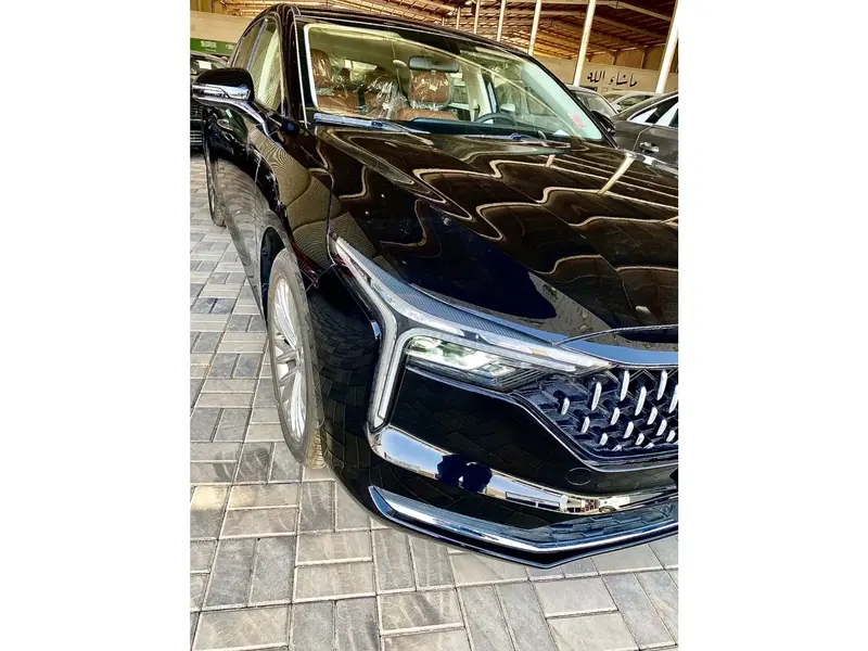 Discover undefined undefined Exterior Interior Images.Find all aspects and details of cars.