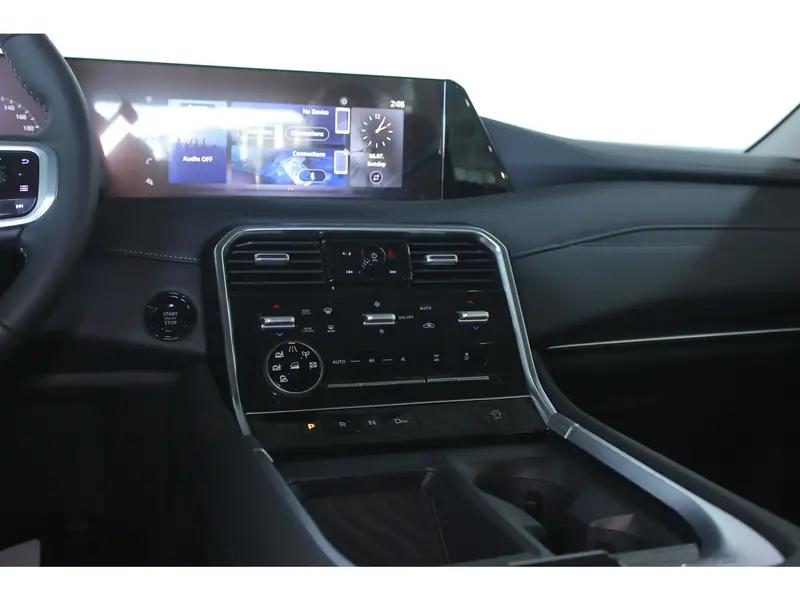 Discover undefined undefined Exterior Interior Images.Find all aspects and details of cars.