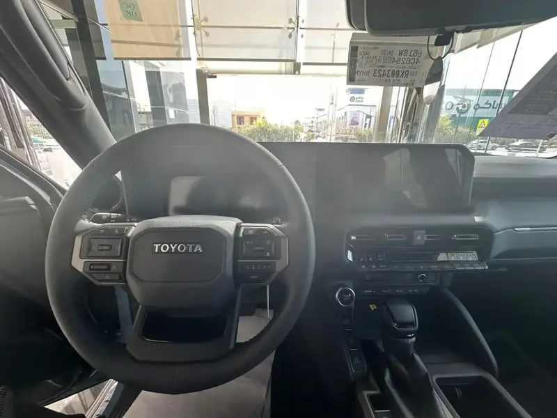 Discover undefined undefined Exterior Interior Images.Find all aspects and details of cars.