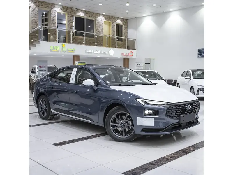 Discover undefined undefined Exterior Interior Images.Find all aspects and details of cars.