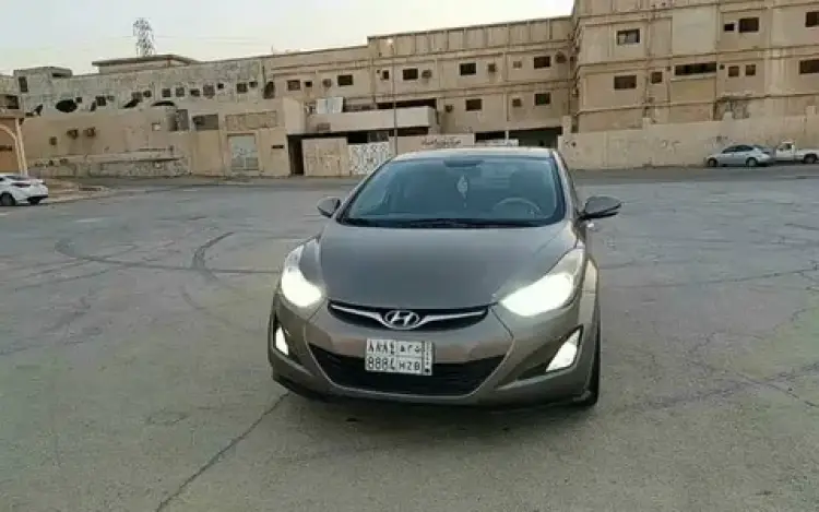 hyundai hyundai-elantra image Hyundai Elantra 2013