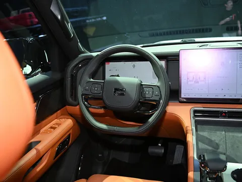 New ROX 01 1.5T VIP PHEV 2025