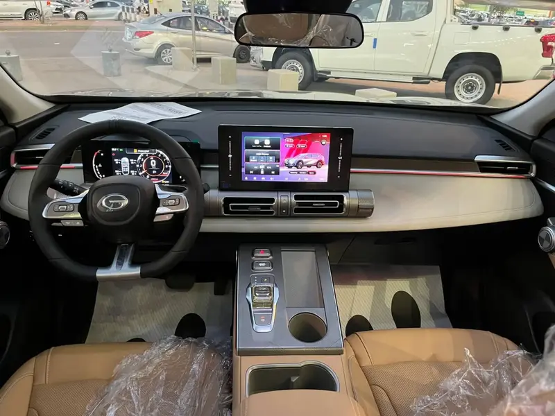Discover undefined undefined Exterior Interior Images.Find all aspects and details of cars.
