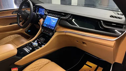 Discover undefined undefined Exterior Interior Images.Find all aspects and details of cars.