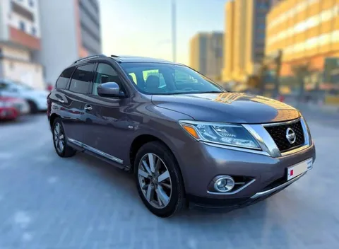 Nissan Pathfinder 3.5L SL 2WD 2014