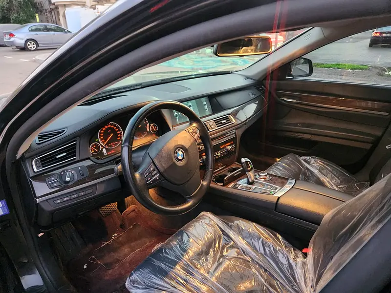BMW 7 Series 2011