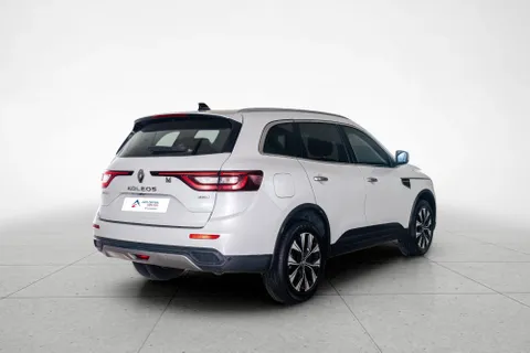 Discover undefined undefined Exterior Interior Images.Find all aspects and details of cars.