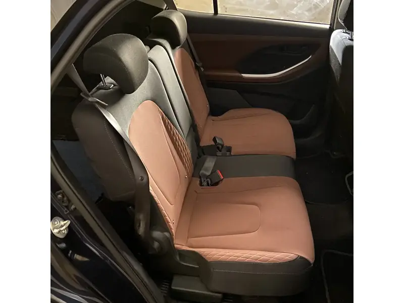 Discover undefined undefined Exterior Interior Images.Find all aspects and details of cars.