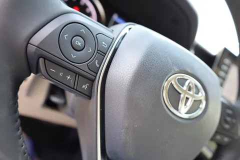 New Toyota Camry 2.5L GLE 212 HP 2023