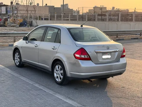 Nissan Tiida 1.8 Sedan 2008