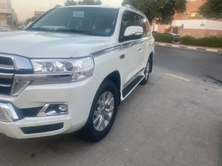 toyota toyota-land-cruiser image Toyota Land Cruiser 2020