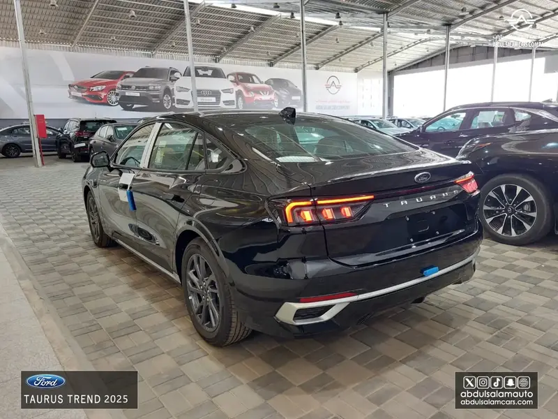 Ford Taurus 2025