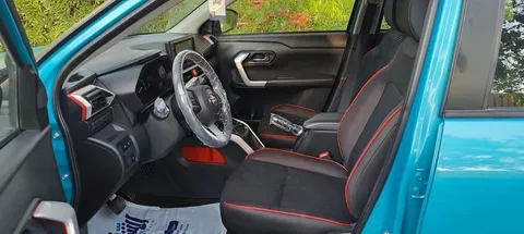 Discover undefined undefined Exterior Interior Images.Find all aspects and details of cars.