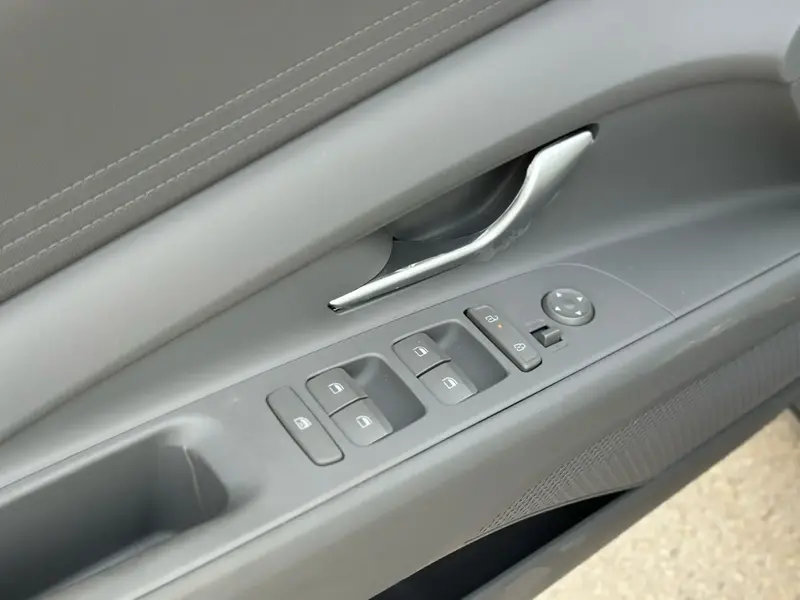Hyundai Elantra 2025