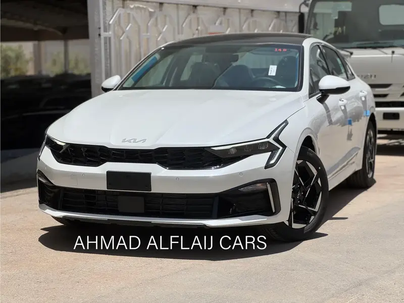 Discover undefined undefined Exterior Interior Images.Find all aspects and details of cars.