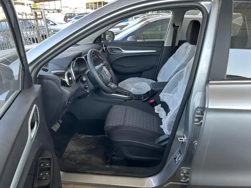 Discover undefined undefined Exterior Interior Images.Find all aspects and details of cars.