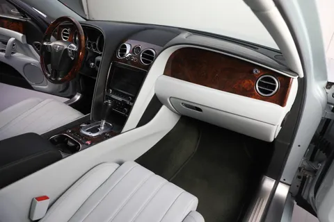 Discover undefined undefined Exterior Interior Images.Find all aspects and details of cars.