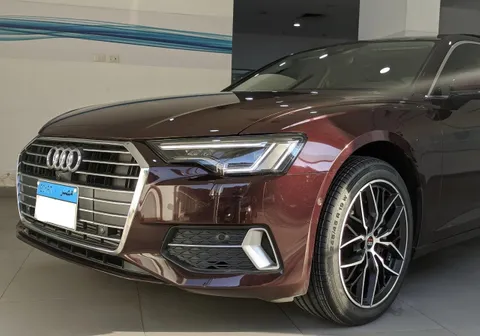 Discover undefined undefined Exterior Interior Images.Find all aspects and details of cars.