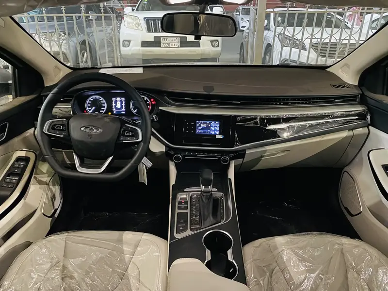 Discover undefined undefined Exterior Interior Images.Find all aspects and details of cars.