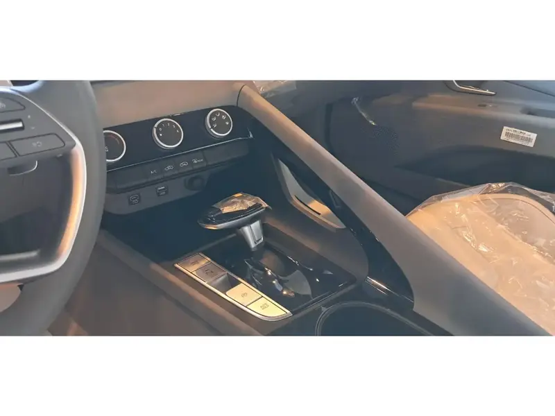 Hyundai Elantra 2025