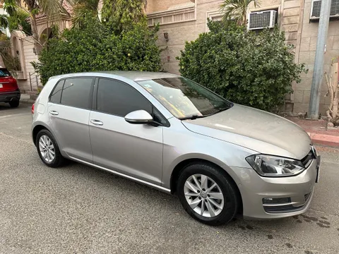 Discover undefined undefined Exterior Interior Images.Find all aspects and details of cars.