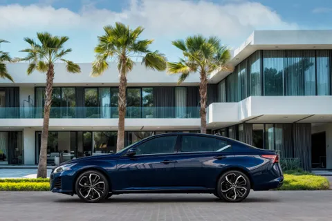 Discover undefined undefined Exterior Interior Images.Find all aspects and details of cars.