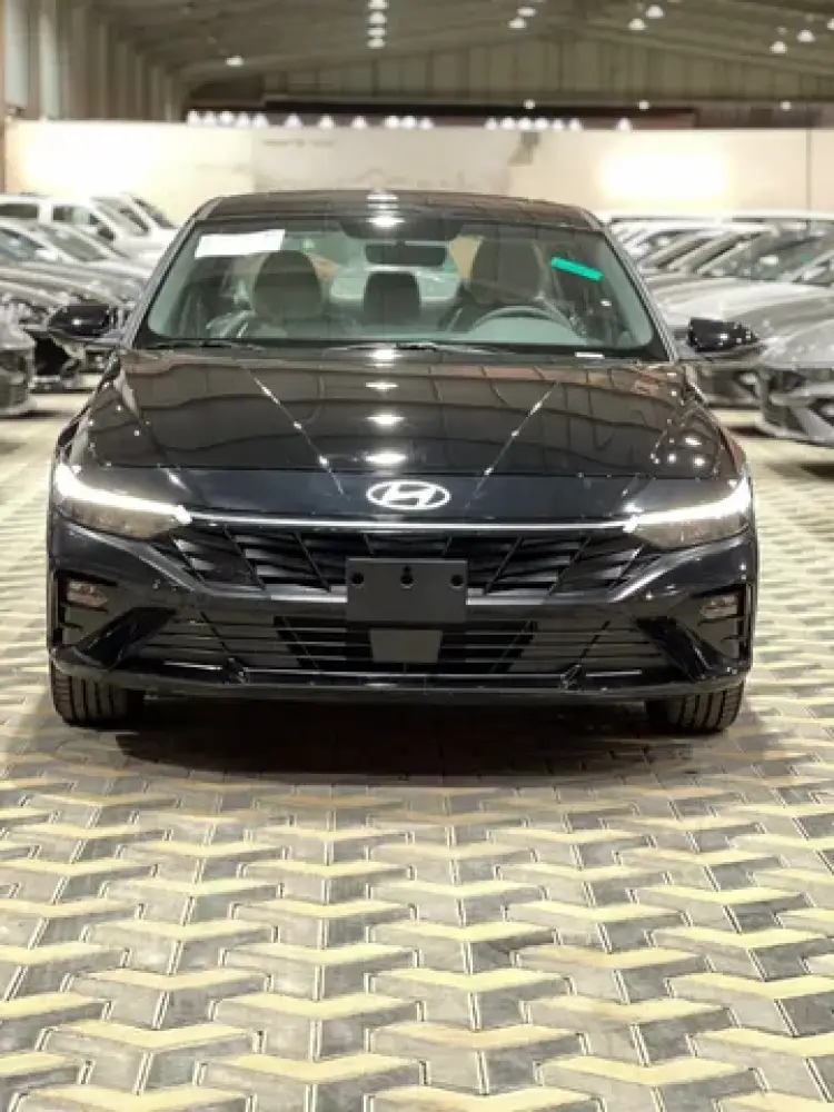 hyundai hyundai-elantra image New Hyundai Elantra 2.0L Comfort 2025