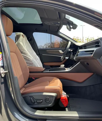 New Audi A6 2.0L (190 HP) 2025