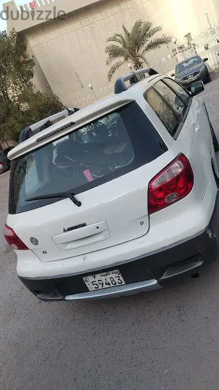 ميتسوبيشي آوتلاندر 2005