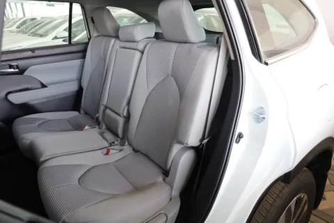 New Toyota Highlander  2.5L Hybrid GLE AWD  2023