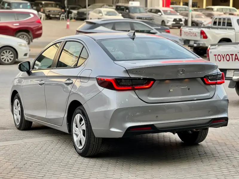 Discover undefined undefined Exterior Interior Images.Find all aspects and details of cars.