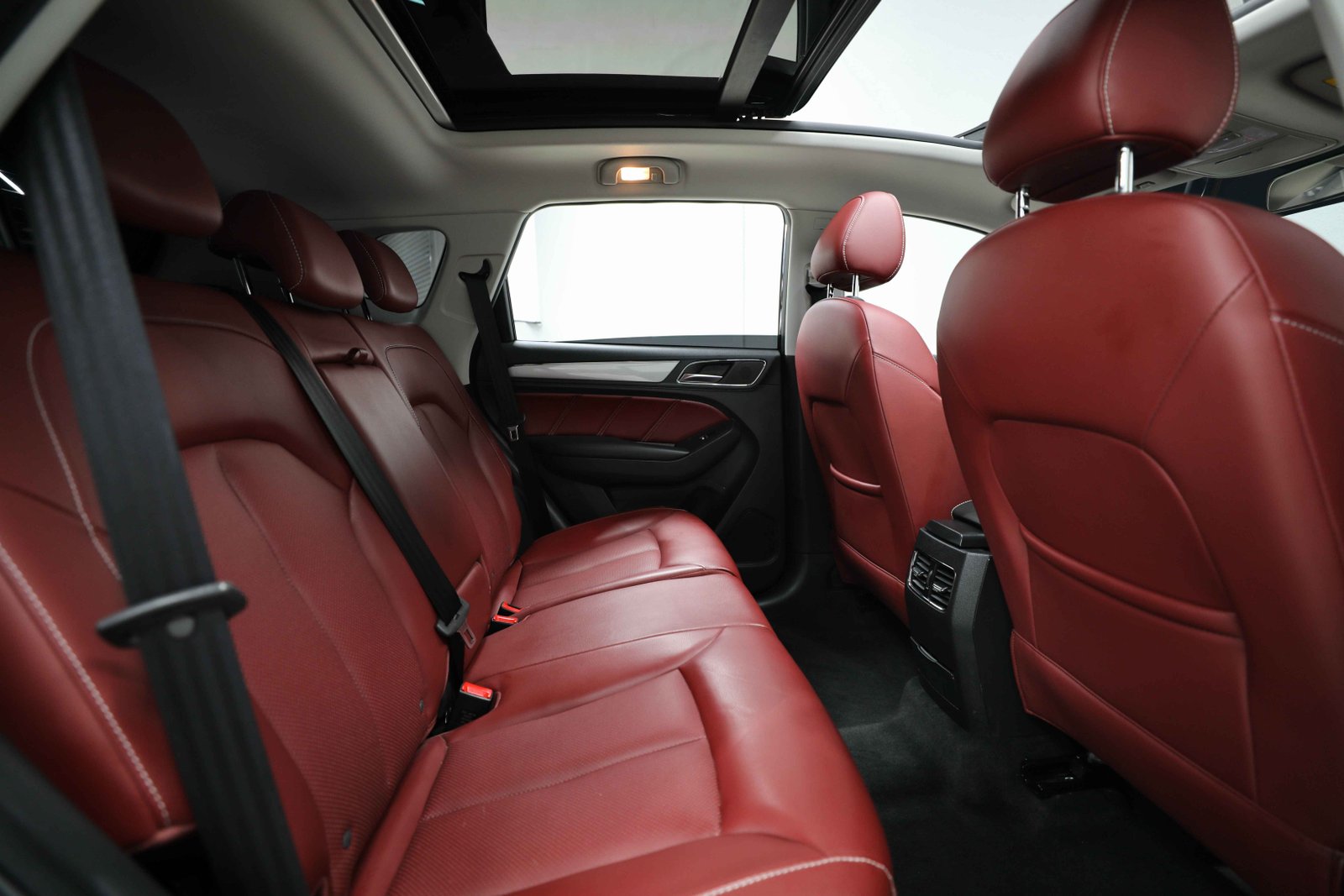 GCC | Low KMs | MG RX5 | Almost New | 1,200 AED Montly Installment