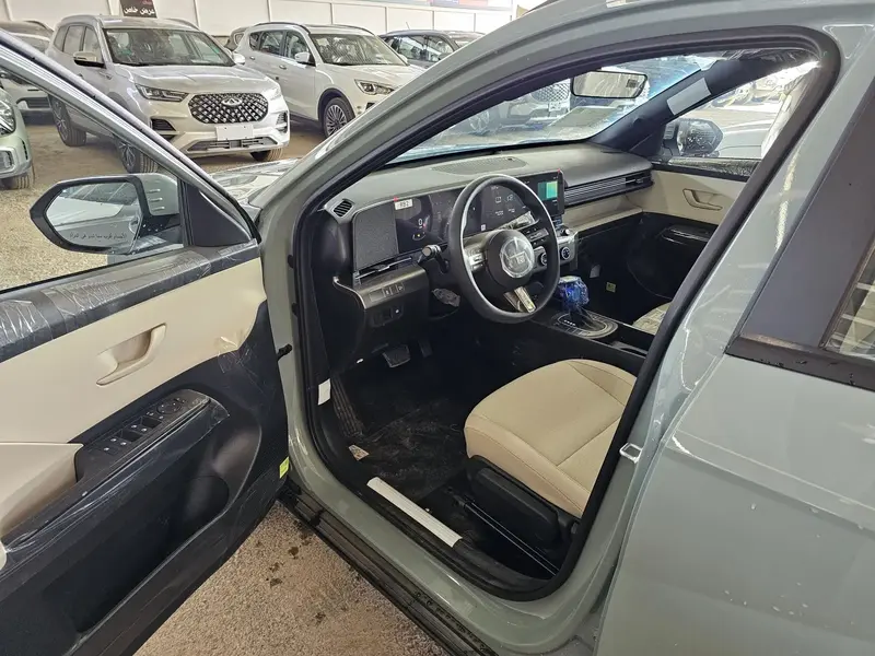 Discover undefined undefined Exterior Interior Images.Find all aspects and details of cars.