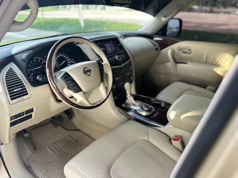 Nissan Patrol 5.6L LE Platinum 2012