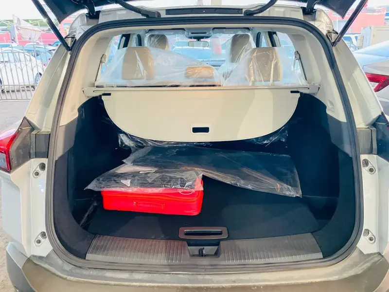 Nissan X-Trail 2025