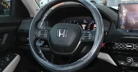 Discover undefined undefined Exterior Interior Images.Find all aspects and details of cars.