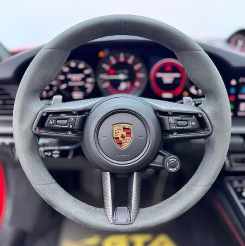 Porsche 911 Carrera GTS 2024