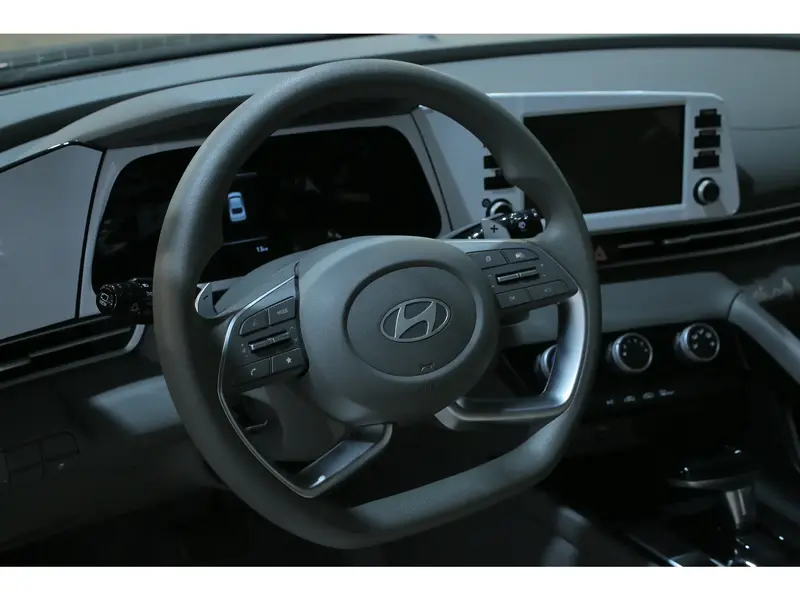 Hyundai Elantra 2025
