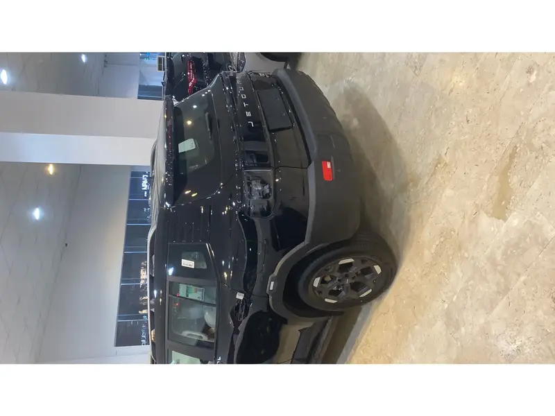 Discover undefined undefined Exterior Interior Images.Find all aspects and details of cars.